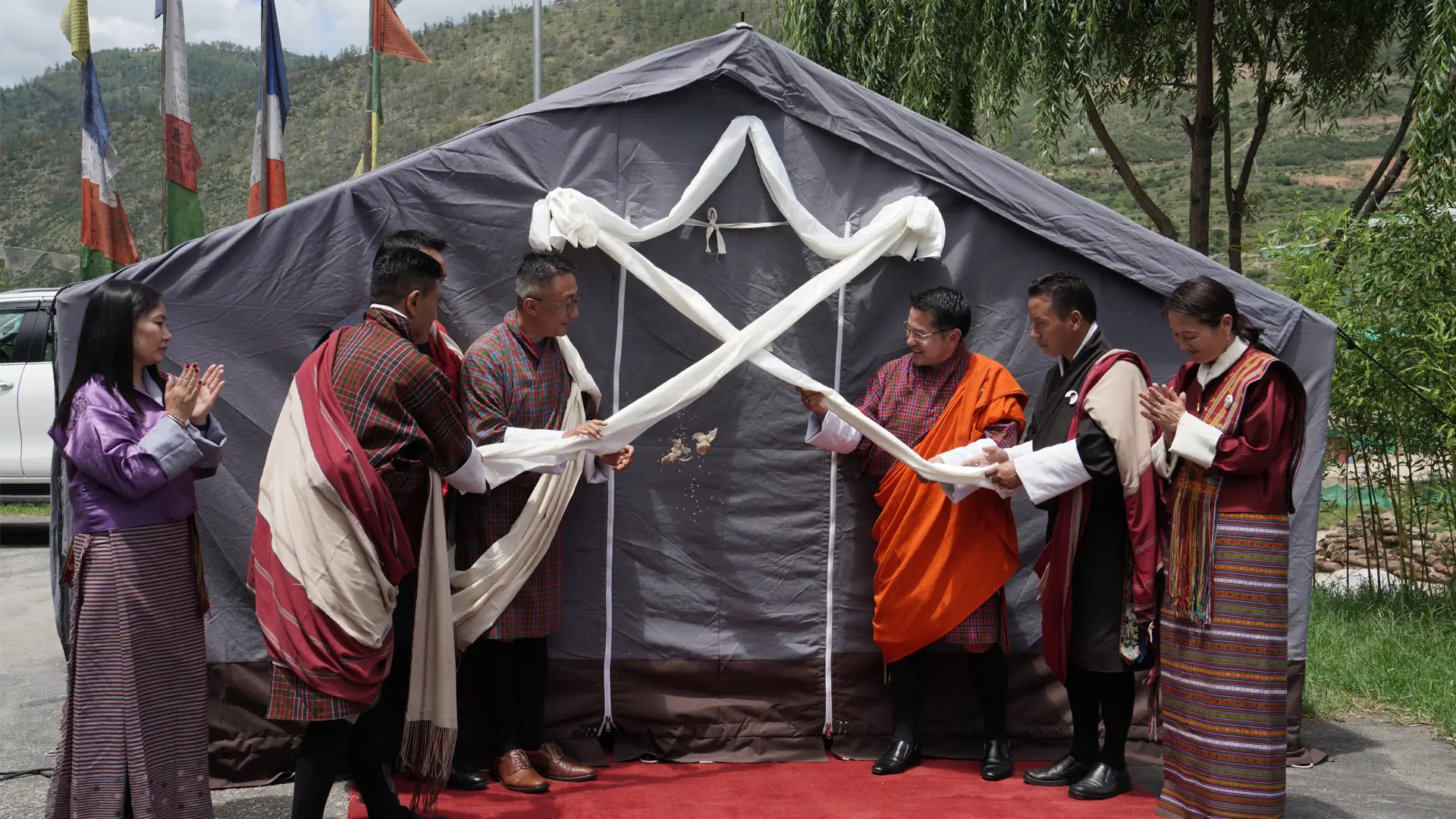 Supporting Semi-Nomadic Communities and Snow Leopard Conservation in the Jomolhari Landscape